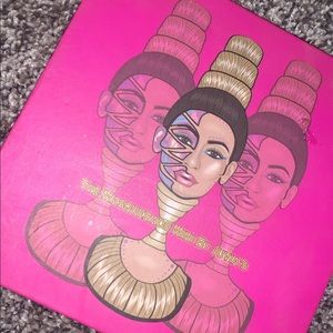 Juvias place palette